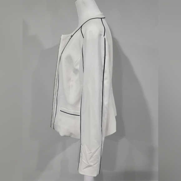 Calvin Klein White Blazer with Black Piping - Picture 2 of 9